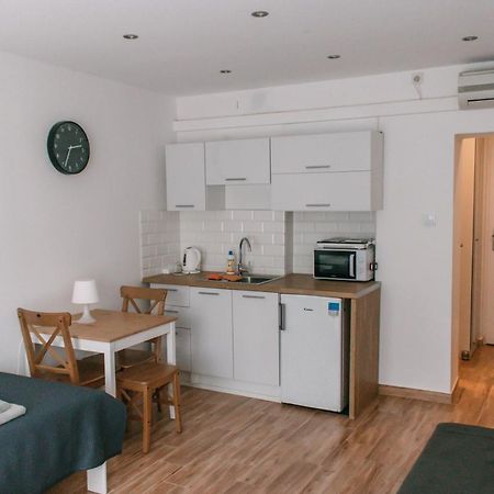 Pokoje Goscinne Przy Ogrodzie Staromiejskim Wroclaw Ngoại thất bức ảnh