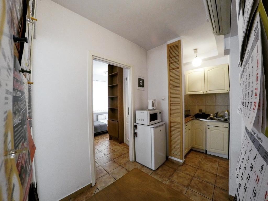 Pokoje Goscinne Przy Ogrodzie Staromiejskim Wroclaw Ngoại thất bức ảnh