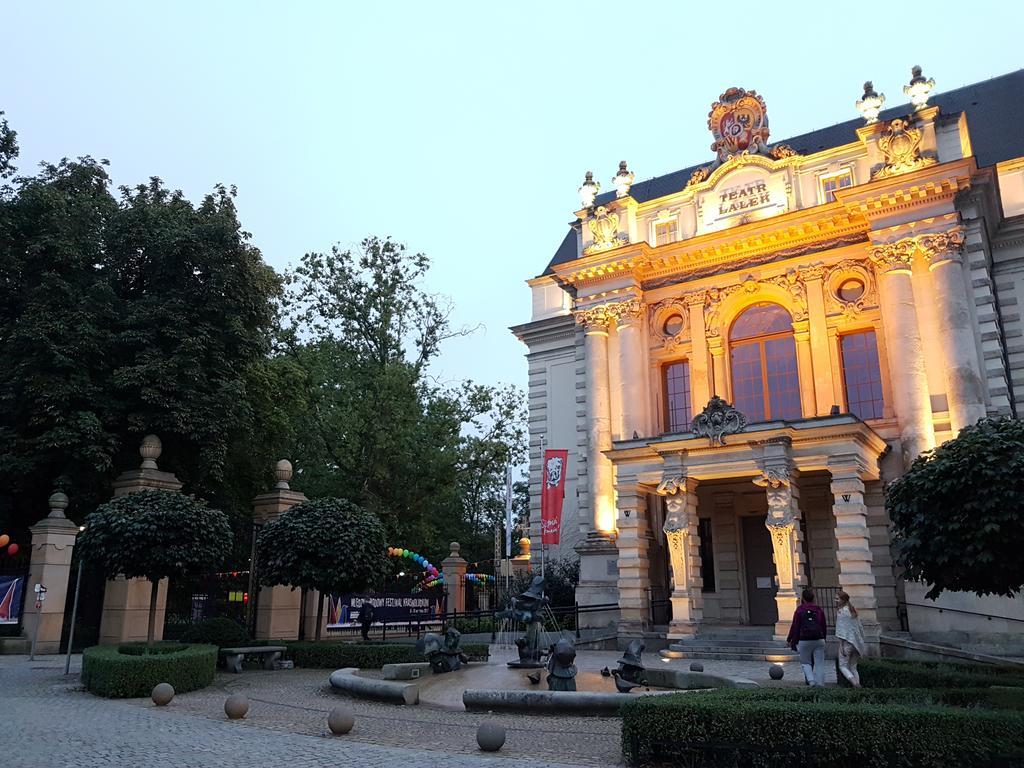 Pokoje Goscinne Przy Ogrodzie Staromiejskim Wroclaw Ngoại thất bức ảnh